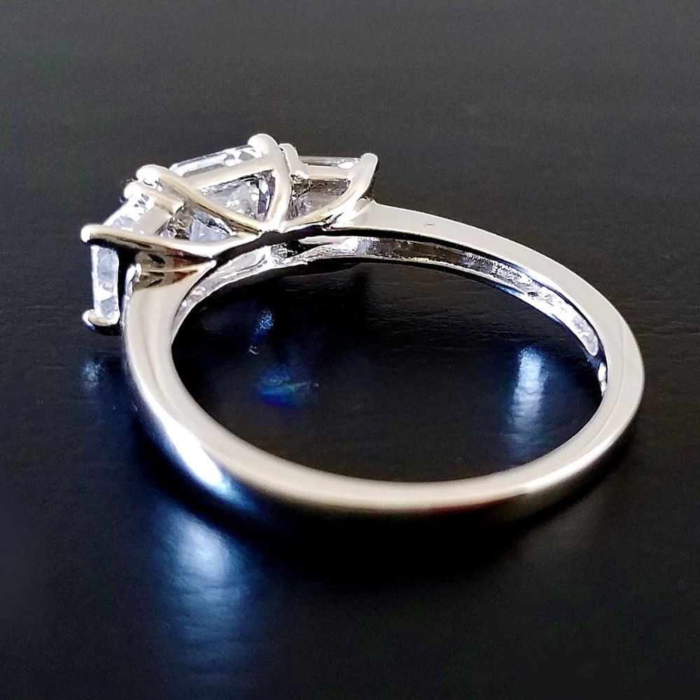 Size 7 Engagement Wedding Asscher Cut 3 Stone Ring - Picture 5 of 7